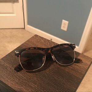 Animal print/gold sunglasses